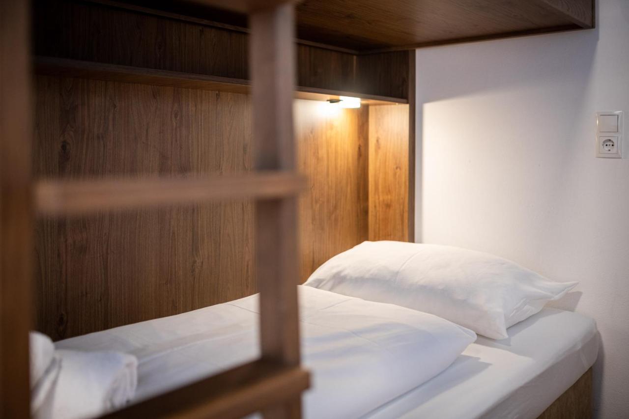 Amelies Mountain View Apartment Капрун Екстериор снимка